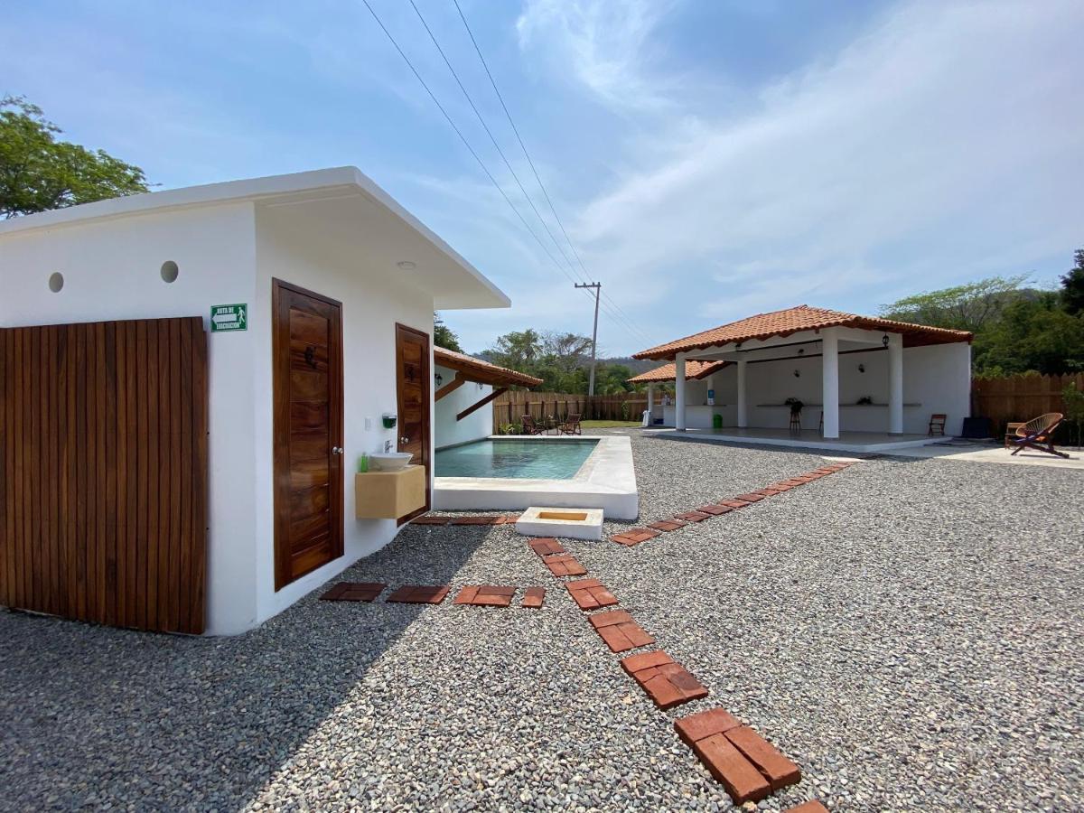 Hotel Casa Victoria Ζιουατανέχο Εξωτερικό φωτογραφία